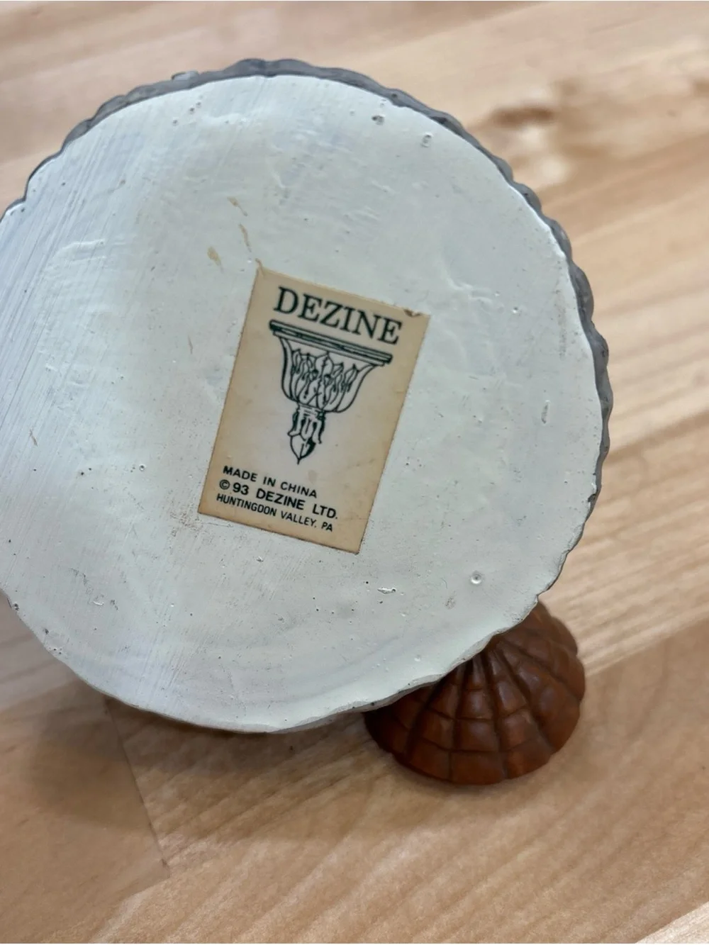 DEZINE-Charming Miniature Teapot-w/Mice-“MOUSSY LODGE”